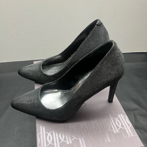 Jennifer Lopez Heels - Size 6.5 - Worn once/like new in box - Picture 2 of 10